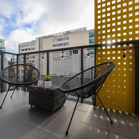 Modern Apartment With Two Parking Spaces Warsaw Cybernetyki 2B By Heyrent Apartment Warschau