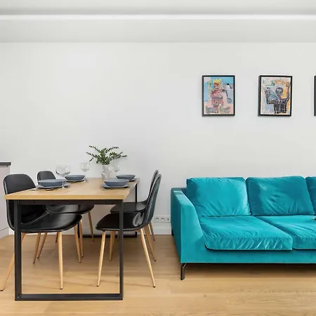 Modern Apartment With Two Parking Spaces Warsaw Cybernetyki 2B By Heyrent Apartment
